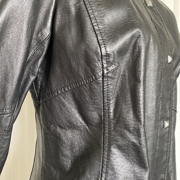 Danier Black 100% Leather Jacket! Snaps closure. Fully lined EUC! - Picture 6 of 17